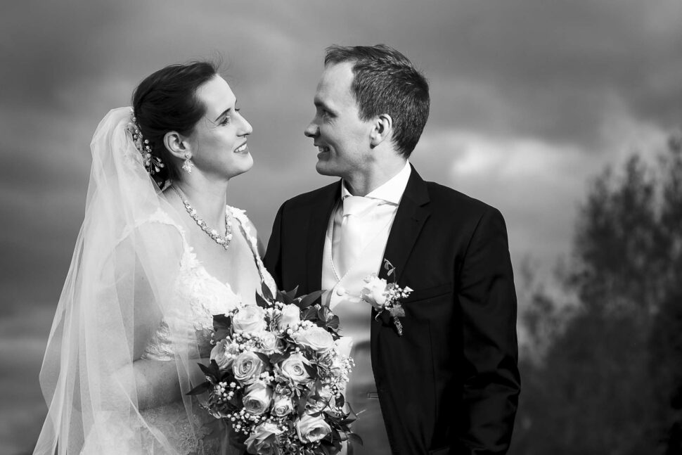 Černobílé svatební portréty mají své kouzlo, svatební fotograf Vysočina